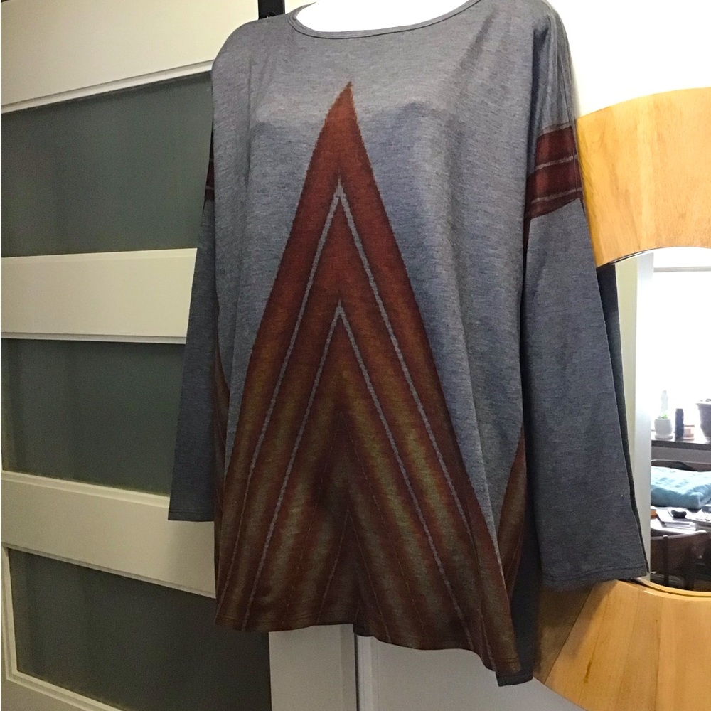 Womens top size Large